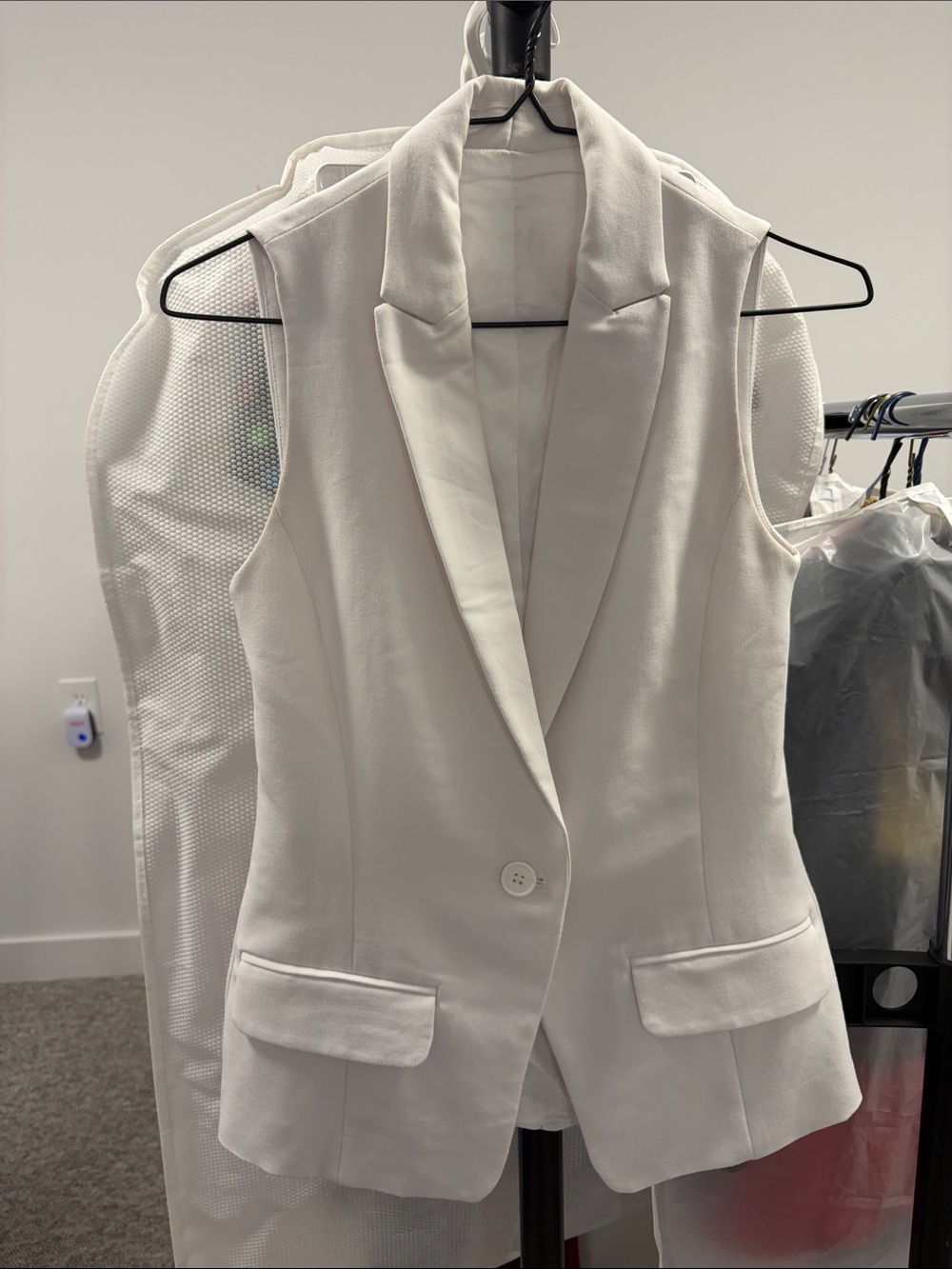 Sleeveless Tailored Blazer Vest - White